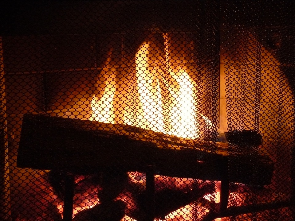 fireplace-276359_960_720
